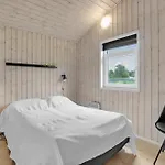 Four-bedroom In Holiday home *