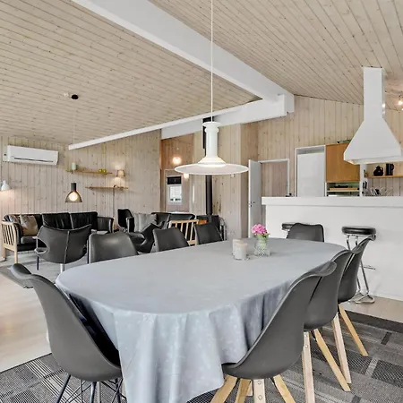 בית נופש Four-bedroom In אבנרה