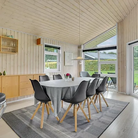 Four-bedroom In Casa de Férias Åbenrå