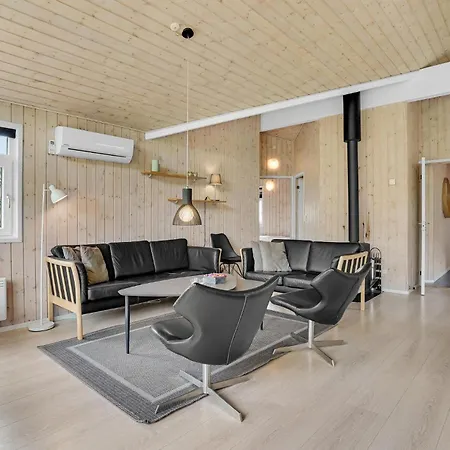 Gorgeous Home In Aabenraa With Wifi Nyaraló *