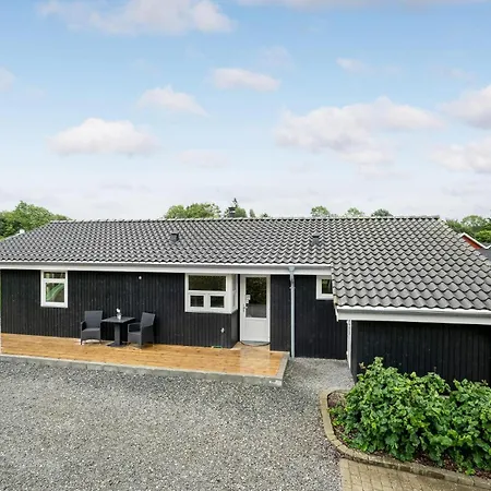 Nyaraló Gorgeous Home In Aabenraa With Wifi