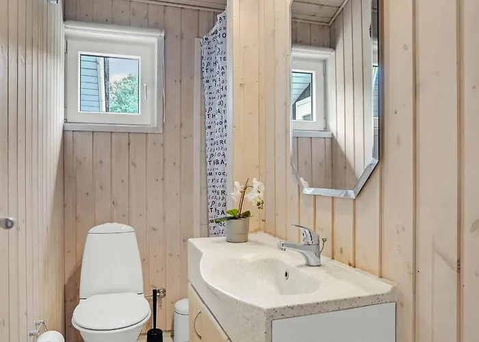בית נופש Four-bedroom In