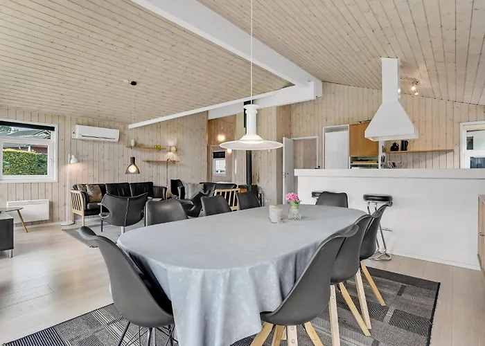 בית נופש Four-bedroom In אבנרה
